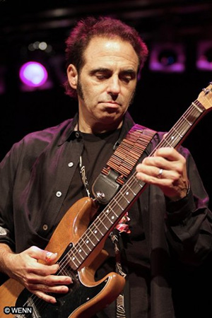 Nils Lofgren Live 1 Small